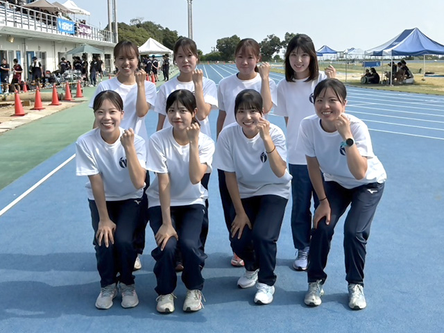大阪体育大学陸上部のみなさん集合写真